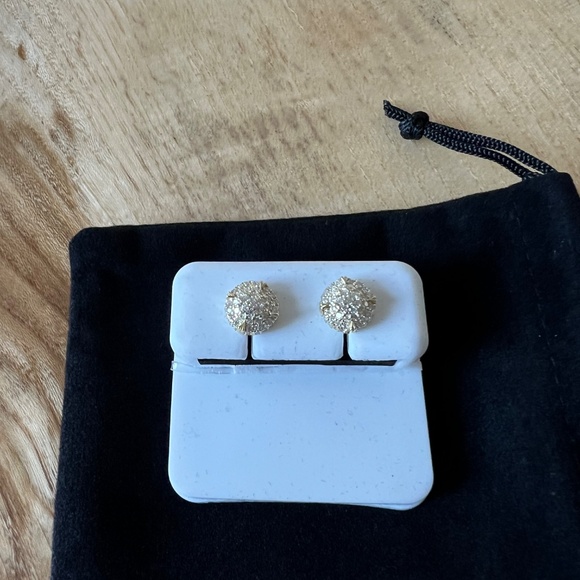 Moissanite Round Stud Earrings 0.81 CTW, VVS D Color – 925 Silver, ChampagneGold - Picture 2 of 7